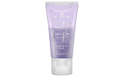 essence into the snow glow sugar face scrub